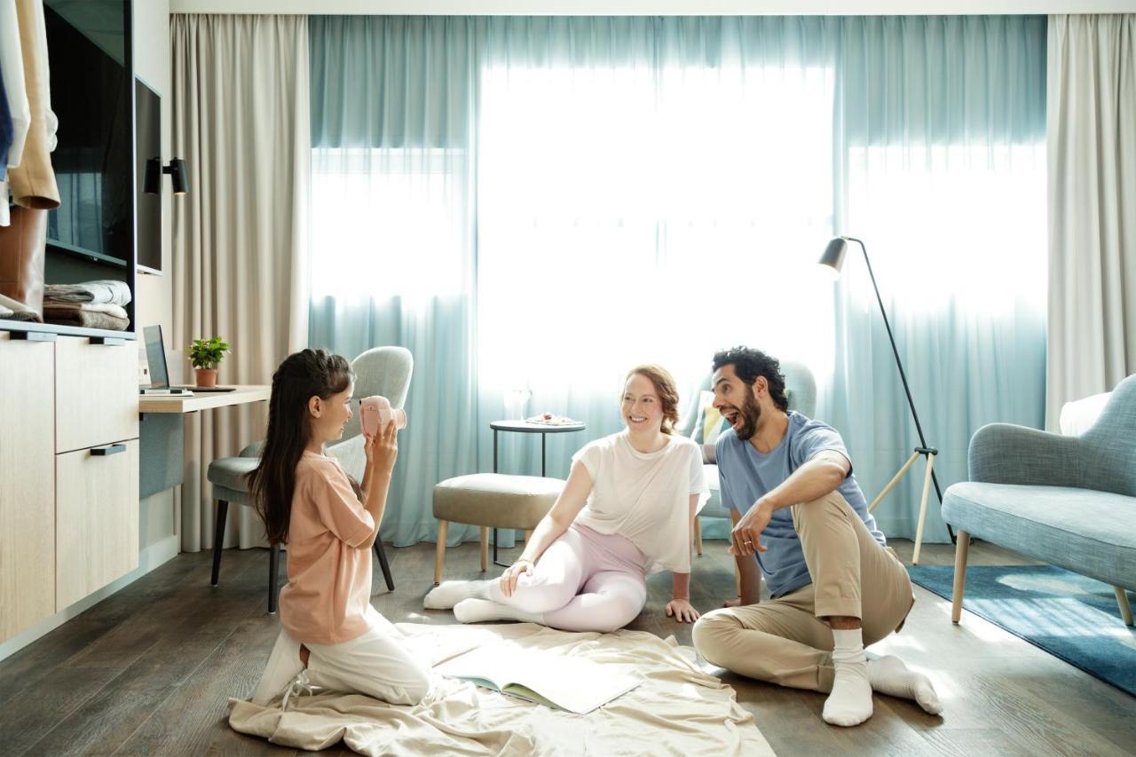 คราวน์ พลาซา อูเทรคต์ - เซ็นทรัล สเตชั่น Hotel ภายนอก รูปภาพ